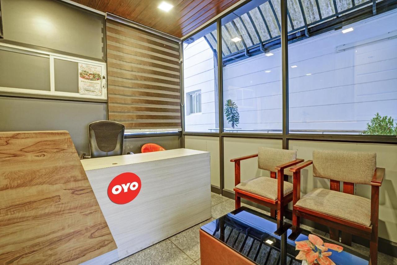 Отель Oyo Flagship 81260 Star Lights Муннар Экстерьер фото